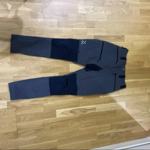 Haglöfs byxor - Grå svart