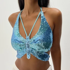 Söt fjärillstopp🦋 - Söt topp från nakd✨️ Aldrig använd💙 Köpt för några månader sen🦋  Perfekt till sommar eller festival💖Lånade bilder från nakd Rimliga prisförslag mottas gärna☀️