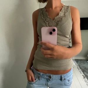 Odd molly linne - Säljer detta linnet från odd molly som är köpt på NK och knappt använt!