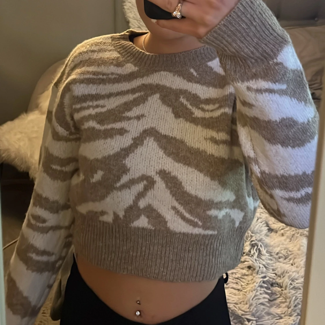 Mönstrad stickad tröja  - 90