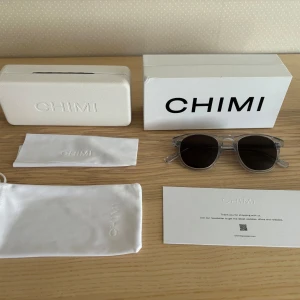 Chimi - Säljer chimi i skick 9,5/10. Otroligt bra skick och personerna du möter kommer inte se att de är ”begagnade”. Allt på första bilden ingår. Hör av er vid frågor😁