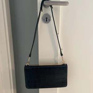 Väska från & other stories - Väska som inte används längre🖤