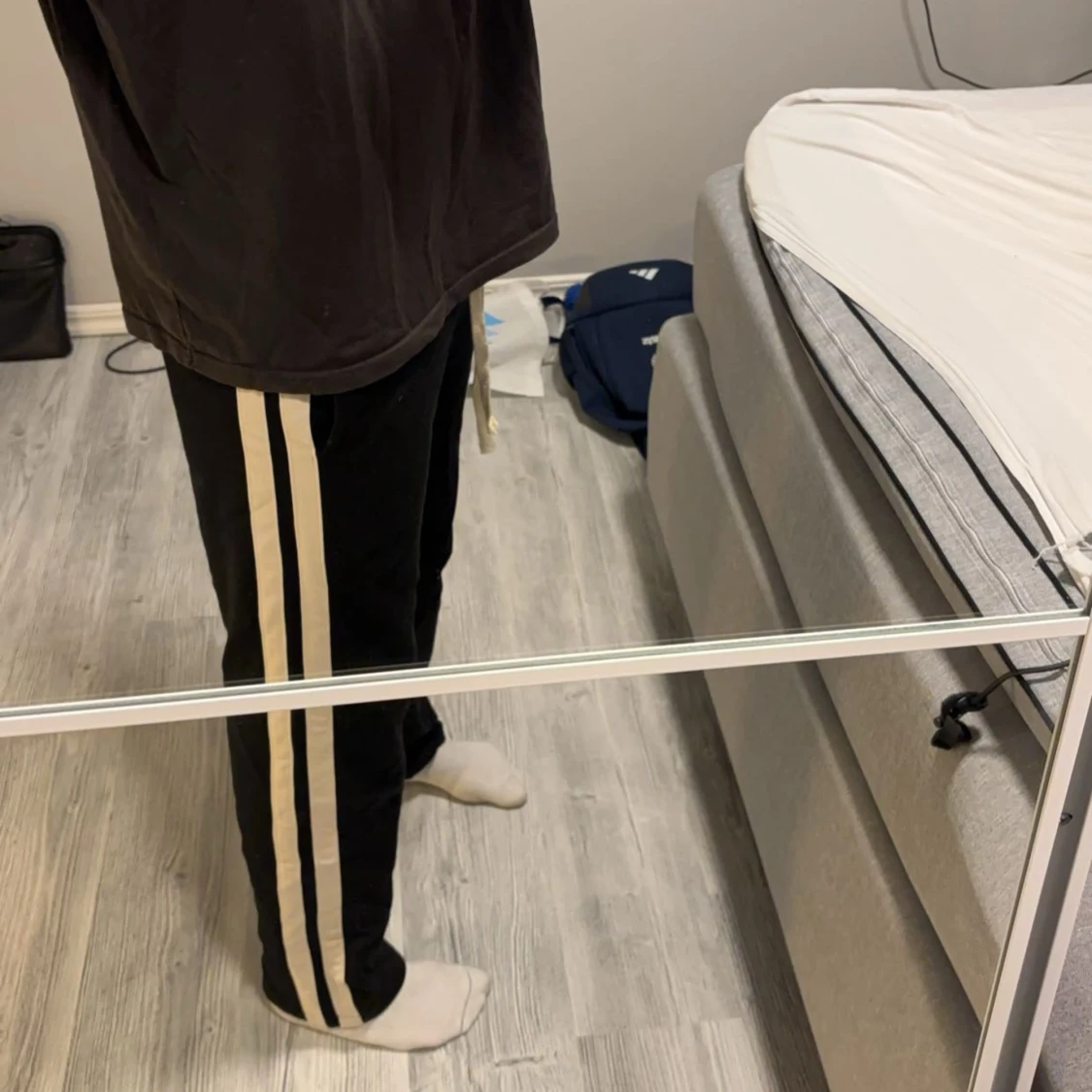 Svarta mjukisbyxor med vita ränder - 91