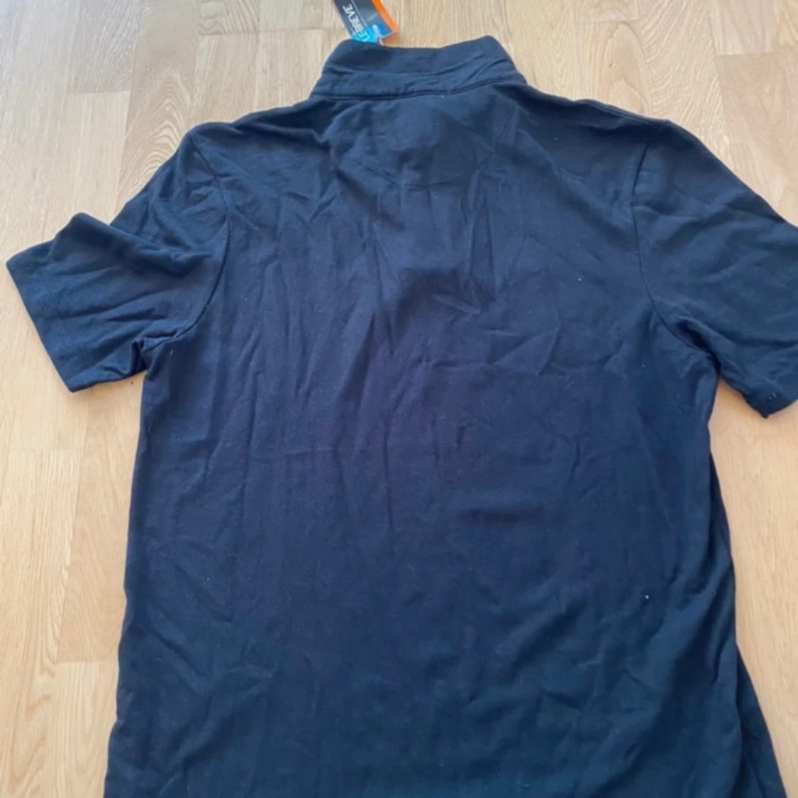 Svart kortärmad tröja från Le Breve - 90