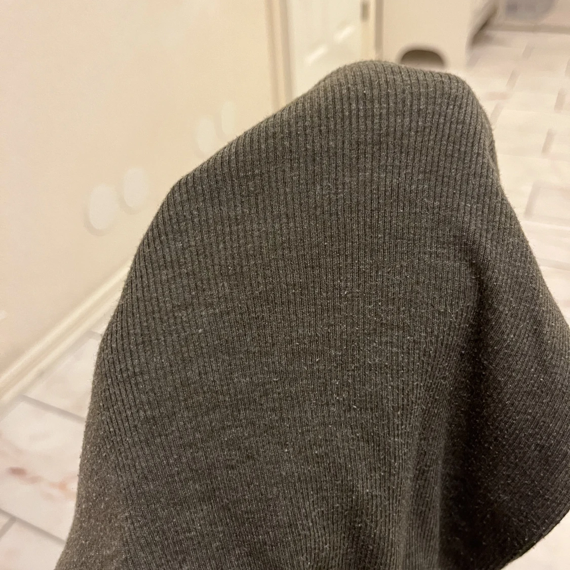Ribbad grön tröja - 91