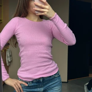 Mads norgaard paa stroget långärmad tröja - Fin tröja 💕 använd, men väldigt bra skick