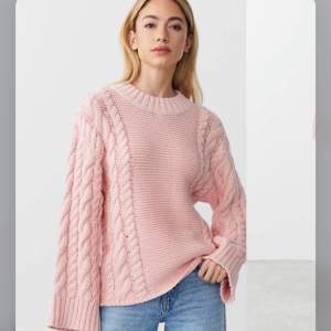 Super fin rosa stickad tröja från Gina bra skick 