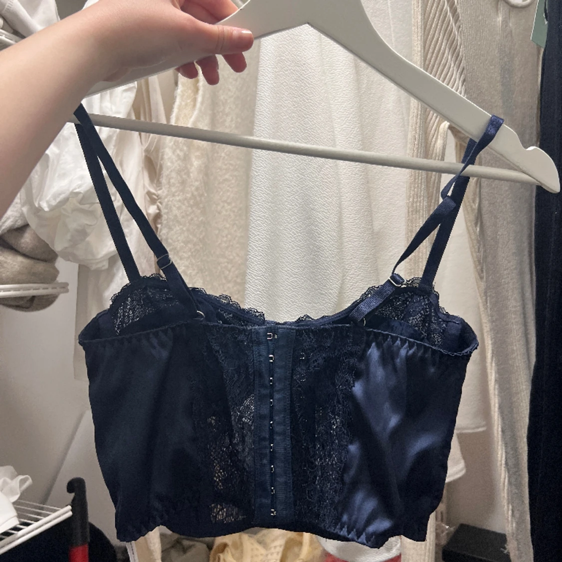 Marinblå bralett  - 31