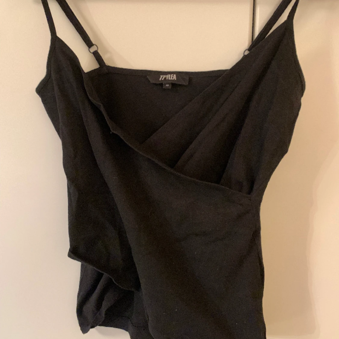 Croppat omlottlinne från Bubbleroom