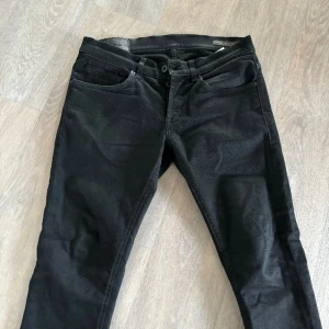 Dondup George  - Hej säljer nu mina dondup jeans modellen George 10/10