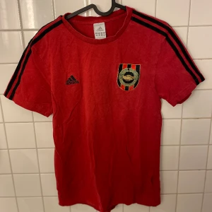 Brommapojkarna t-shirt - Retro t-shirt år 2009. Går inte få tag på idag. Använd men fint skick. 