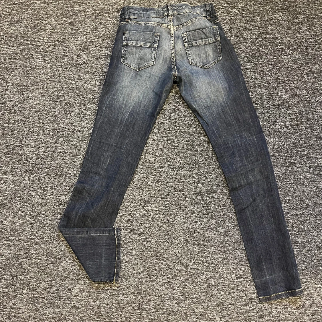 Mörkblå jeans - 90
