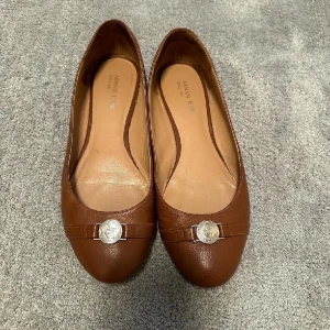 Damskor armani - Använda 2 gånger funkar utmärkt