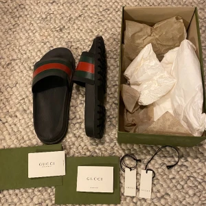 Gucci  - Nästan helt nya gucci tofflor,  Kvitto och allt og fins, INGA BYTEN 
