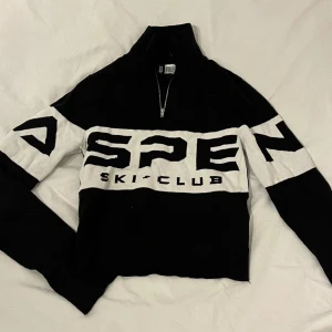 Tröja - Köpare står för fraktkostnad☺️