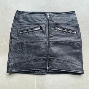 Skinnkjol - Snygg skinnkjol! Pris kan diskuteras💕