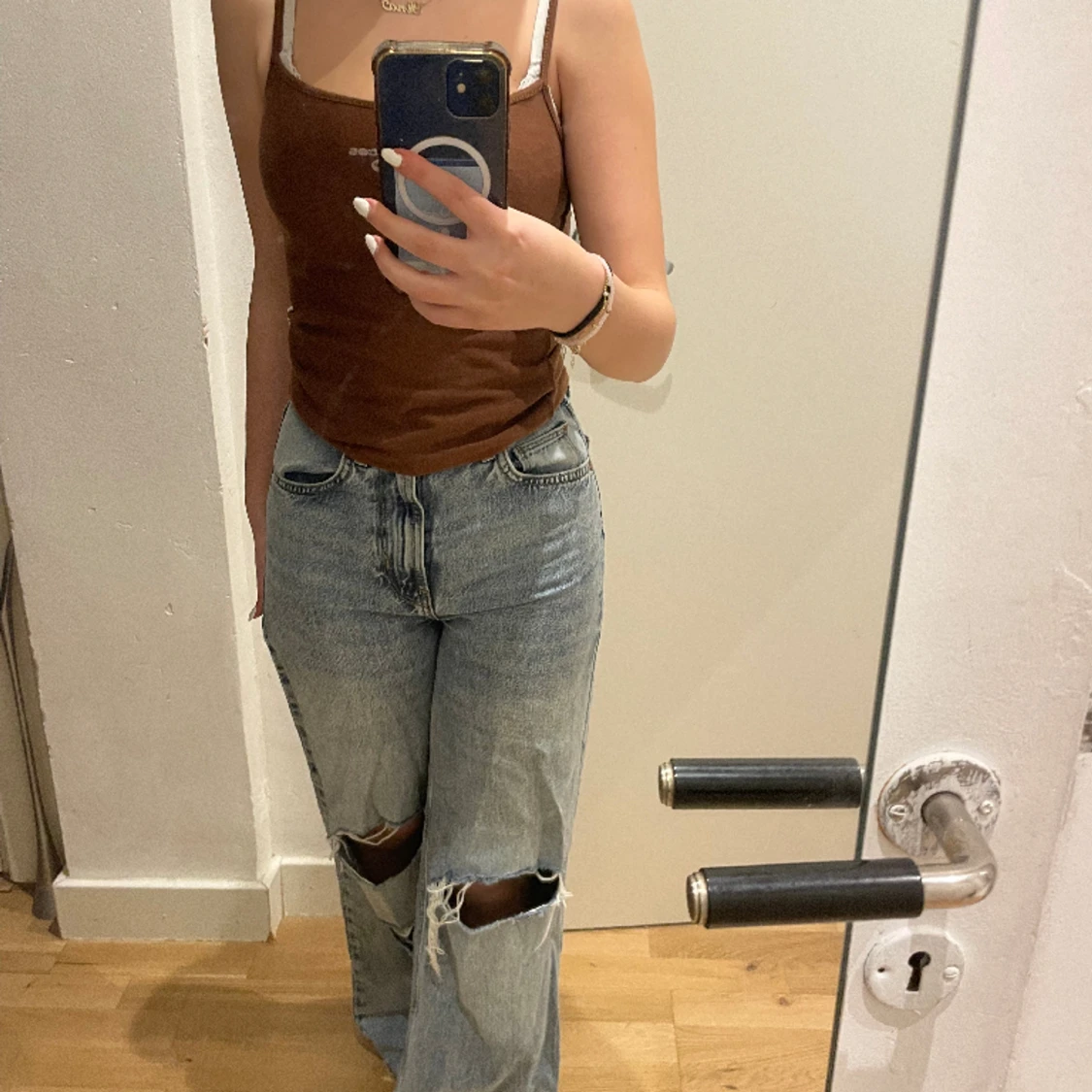 Jeans med hål  - 90