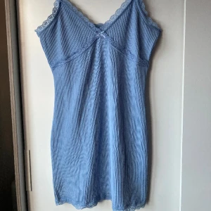 Blå klänning 💕 - Söt blå klänning från H&M 