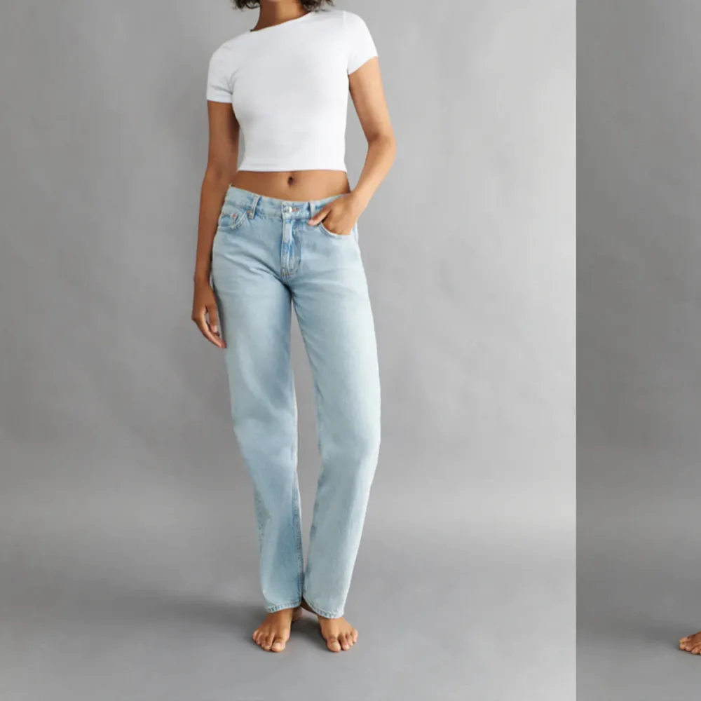 Ett par ljusblå jeans från Gina tricot som är oanvända och har prislappen kvar. Storlek 36. Nypris 499kr. Jeans & Byxor.