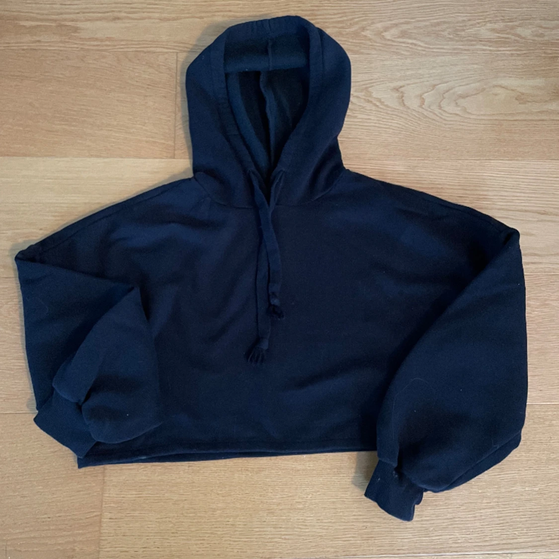 Hoodie, svart i fint skick