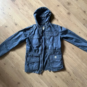 Vintage Carhartt Jacka - Storlek Small passar även Medium!  Hör av er vid frågor!