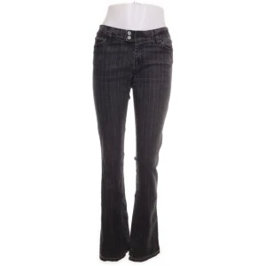 Eve of Eden Jeans - Superfina stilrena jeans från märket Eve of Eden. Dom är använda men i mycket bra skick! Storlek M