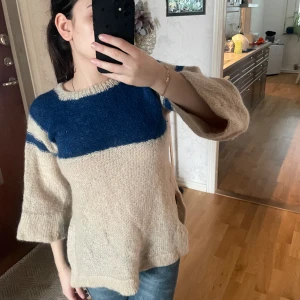 Ull tröja - Säljer denna stickade tröja jag köpte på Sellpy, finns inget märke på. Mycket mysig och varm.