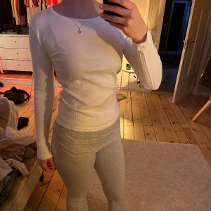 Ribbstickad tröja  - Fin topp som inte är så använd ❤️