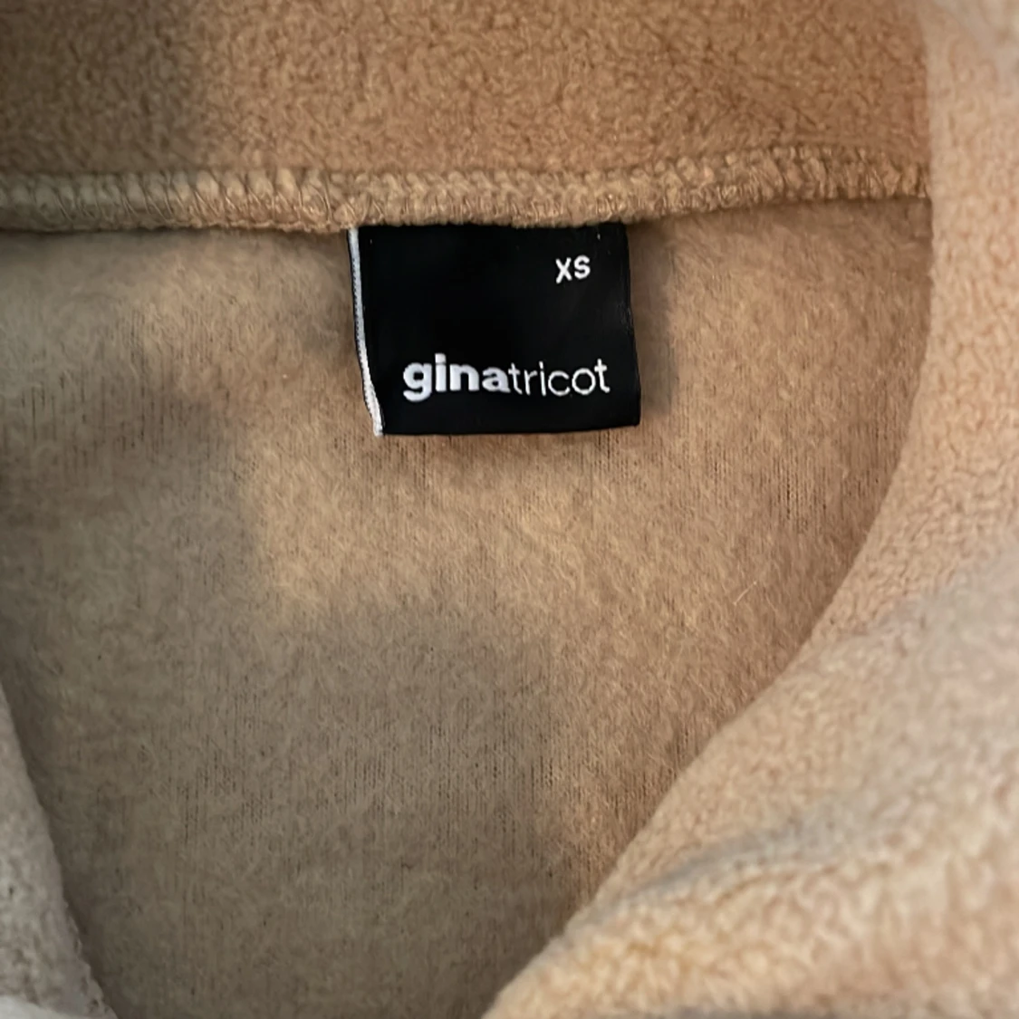 Fleecejacka från Ginatricot - 90