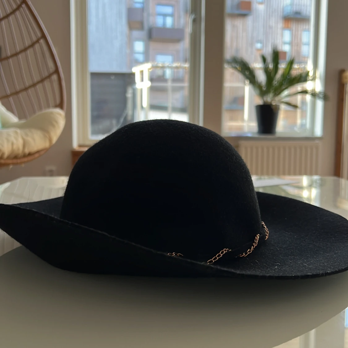 Svart Åhléns hatt  - 91