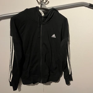 Adidas tröja/kofta - Fint skick!