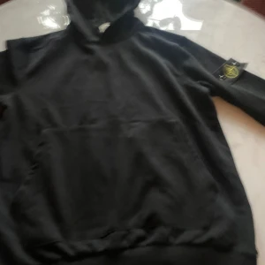 Ny Stone Island  - Skit fet tröja inga defekter passar bra till allt 