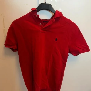 Ralph lauren piké  - Använd ett fåtal gånger. Pris kan diskuteras 