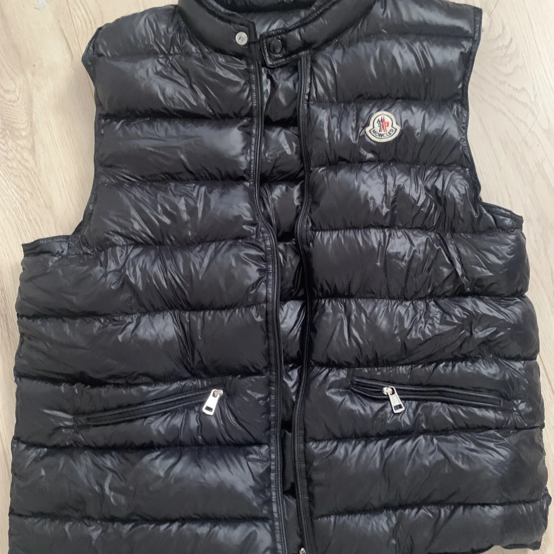 Moncler gui down vest