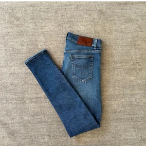 Tiger of sweden jeans - Riktigt feta tiger of sweden jeans säljes🤩🔥 || Skick 10/10 inga defekter eller något || Nypris 1600 vårt pris endast 650😁 || Priset kan diskuteras || Skriv om ni har frågor😁👍 ||