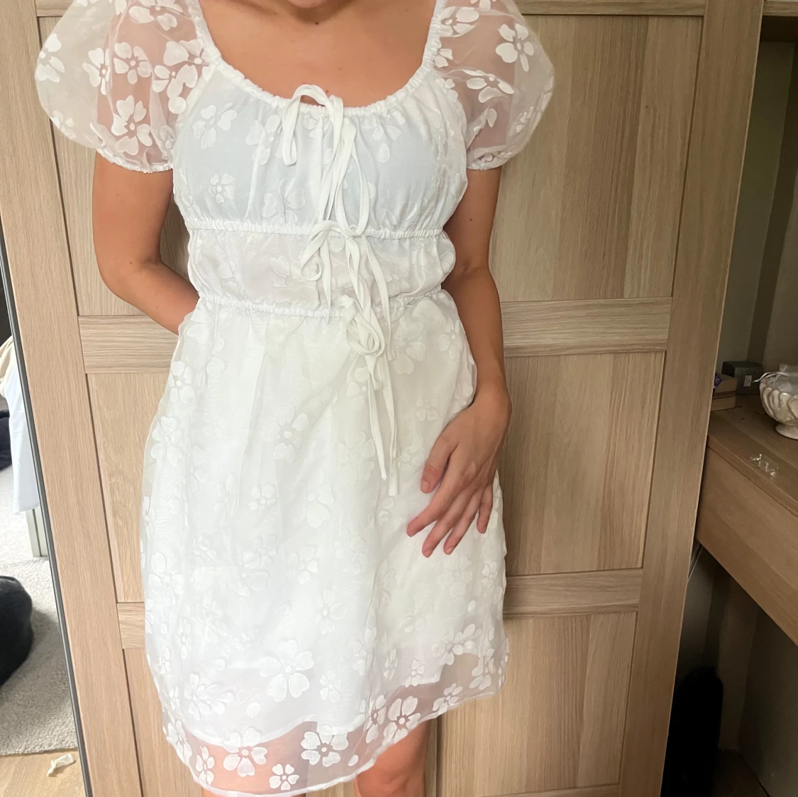 Klänning med puffarmar - 90