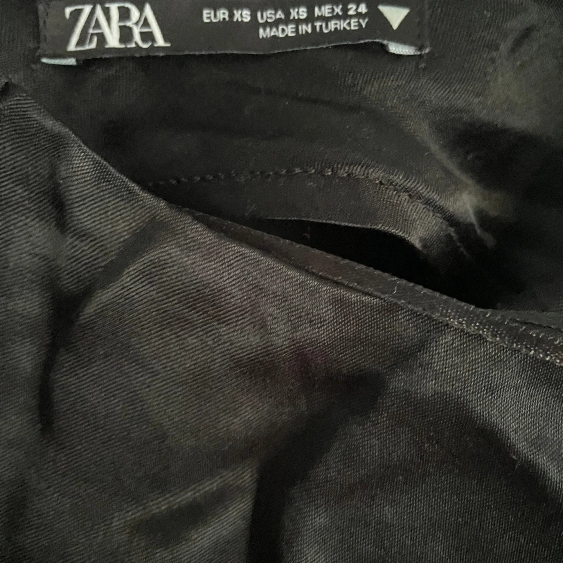 Satinlinne från Zara - 91