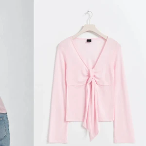 Supersöt topp grån Gina - Suuupersöt topp från Ginatricot i strl S!! Köp direkt för 199:- eller skriv privat och lägg eget bud💗💗💗