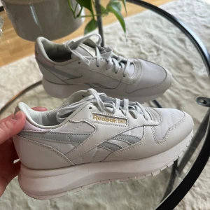Skor - Sneakers från Reebok i strl 38, oanvända