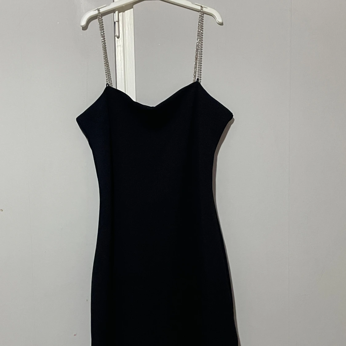 En svart kort klänning!! Perfekt för sommaren!! 