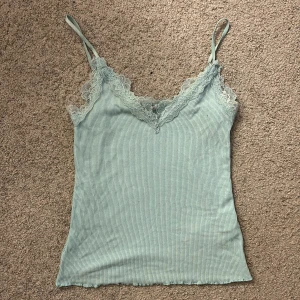 Linnen   - Tre stycken söta linnen som man köper ihop! 🌸