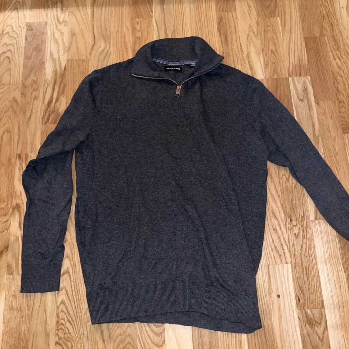 Svart halfzip från Jack & Jones