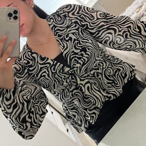 Tröja - Storlek: S Skick: Jätte bra Använd ett få tal gånger