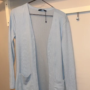 Lång jacka  - Fint skick   💥💥 Utförsäljning!! Först till kvarn 💥💥