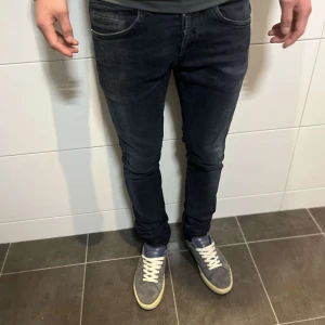 Dondup jeans - Säljer ett par snygga dondul