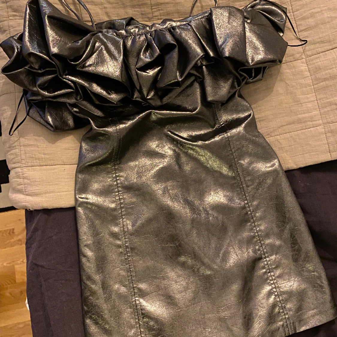 Silvrig Klänning  - 90