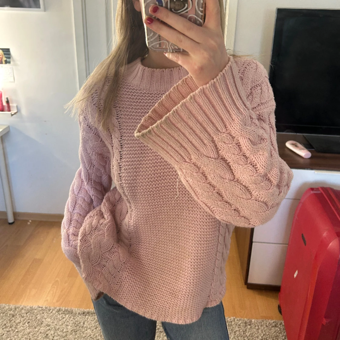 Rosa finstickad tröja