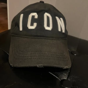 Dsquared2/Icon keps - Säljer nu min Icon keps nypris ligger på 1600kr