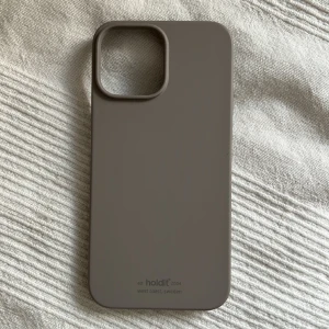Holdit Skal - Skal till IPhone 13 PRO Max från Holdit! Knapp använd! 🌼 Kan skickas med frimärke!