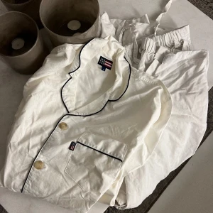 Lexington pyjamas  - Super fint skick! Storlek S på båda delarna. Andvänd fåtal gånger   Nypris 1300kr  